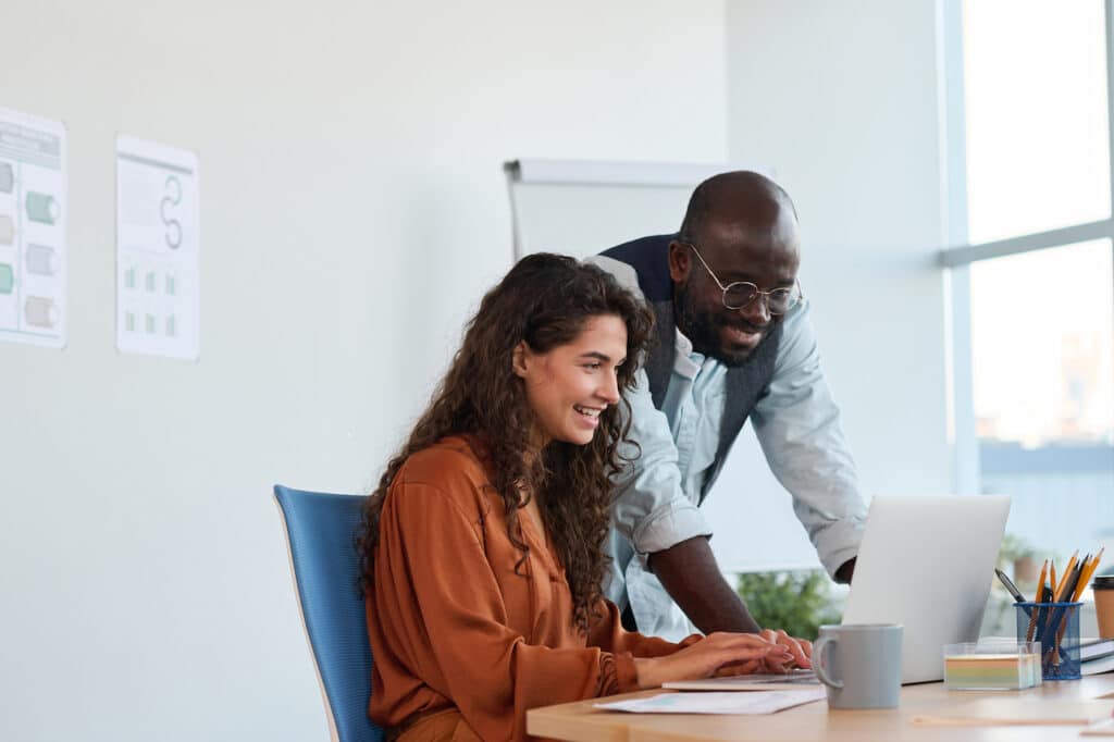 employees moving emails to outlook favorites